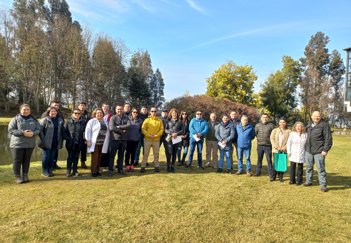 Equipos de Gendarmería participaron en jornada de aprendizaje agroecológico liderado por la UCT en Pillanlelbún