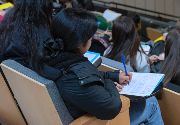 UCT realiza jornada sobre la comprensión de los trastornos alimentarios desde el bienestar emocional