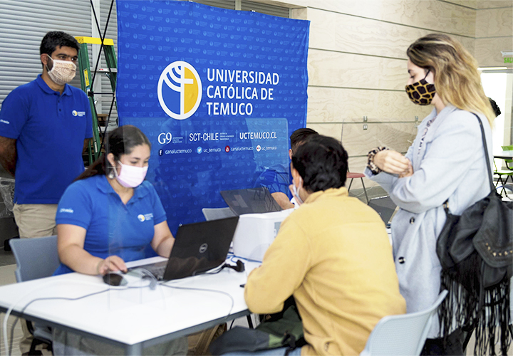 Con atención presencial y apoyos on line la UCT inició su Proceso de Postulación