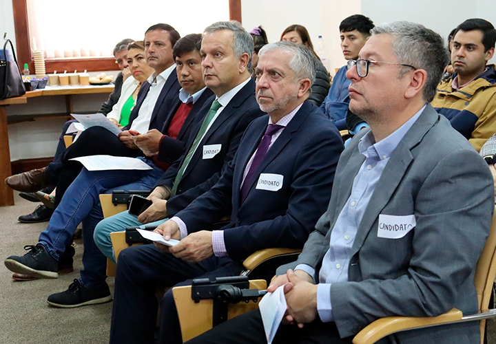 Candidatos de La Araucanía firman carta de compromiso por la niñez y adolescencia en la UC Temuco