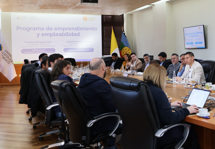 Con éxito se vivió la primera Mesa de Conexión Academia-Empresa en torno a la empleabilidad estudiantil en la UCT