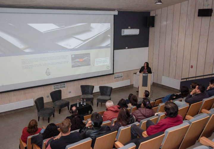 UCT presenta Memoria Araucana: 232 obras para conservar la historia del sur de Chile