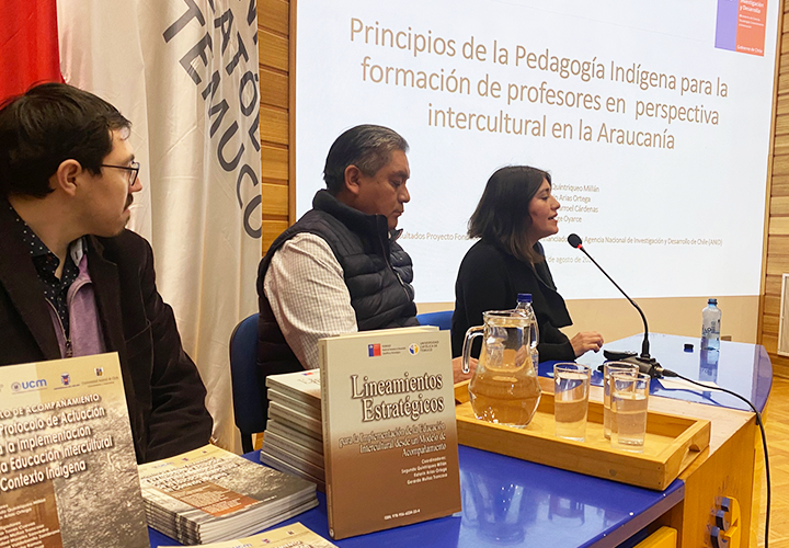 Gran convocatoria tuvo Seminario "Principios de la Pedagogía Indígena para la Formación de Profesores en La Araucanía"