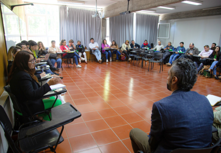 UC Temuco impulsa diálogo sobre la gestión de envases y embalajes domiciliarios en La Araucanía