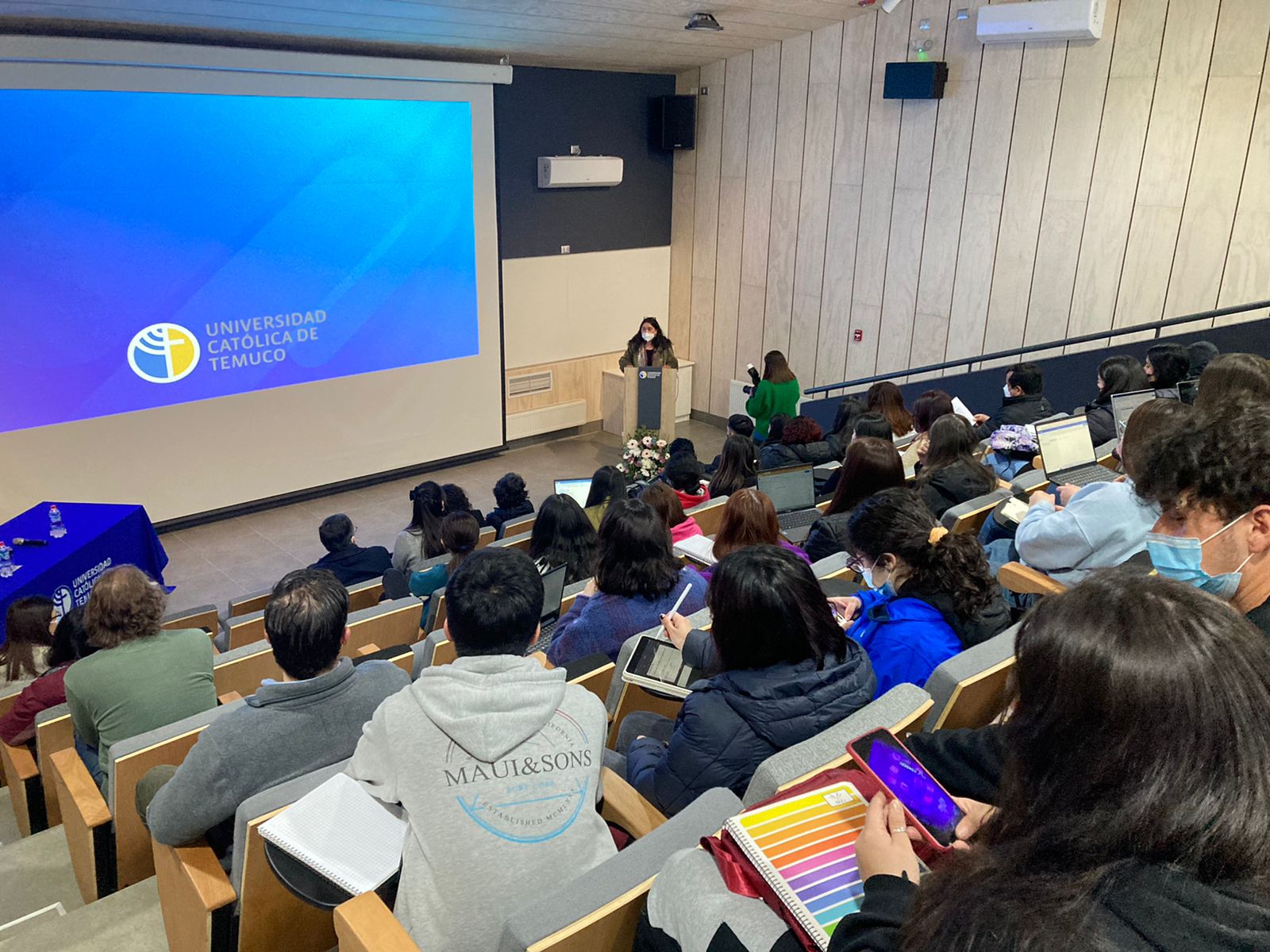 Conversatorio sobre Género y Equidad abordó la realidad que enfrentan estudiantes de la región